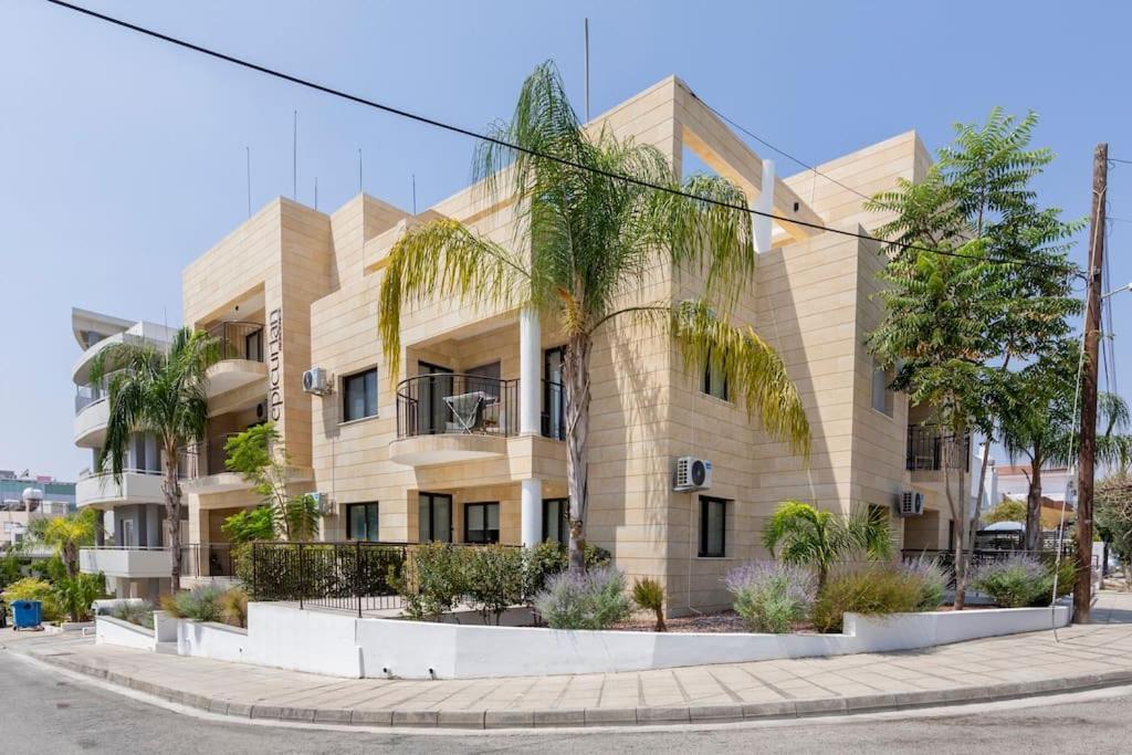 Epicurian Residence Никозия Екстериор снимка